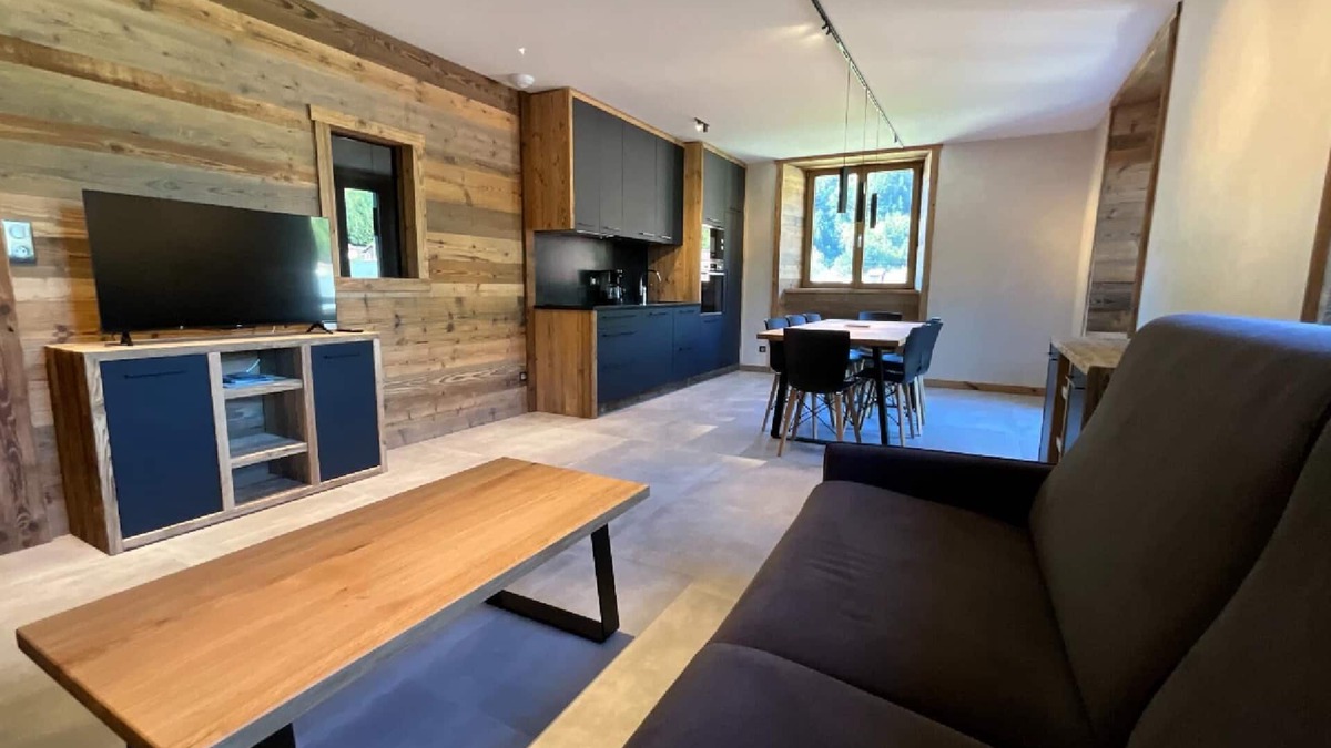 Rochesson House | Rental of 12 gîtes and 1 chalet that can accommodate 2 to 10 people.