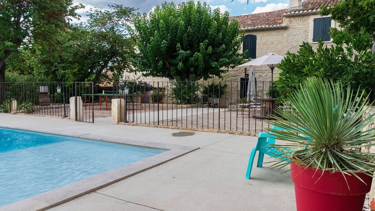 Vauvert House | RENTAL OF A MAS WITH POOL IN A VINEYARD IN FIELD CAMARGUE