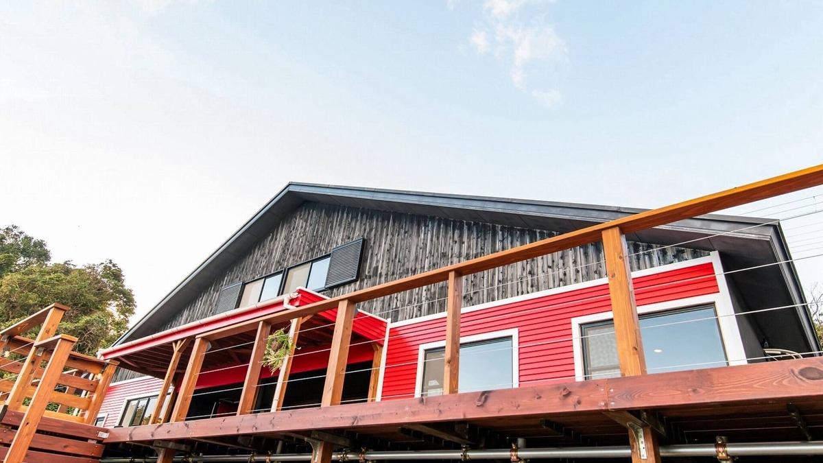 Katsuura House | Rental villa with direct access to the beach roofed terrace BBQkaraoke/Katsuura Chiba