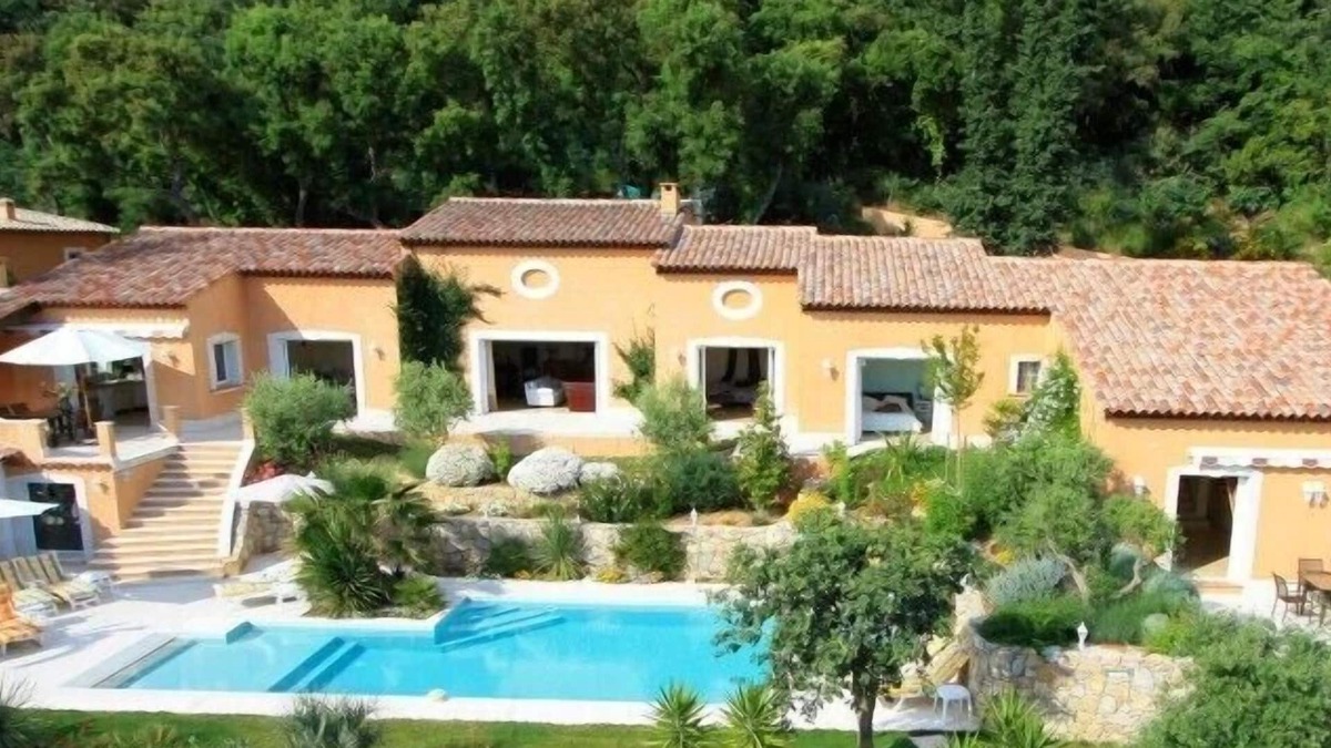 Grimaud Villa | Rented villa in the gulf of Saint-Tropez to Grimaud village in provence