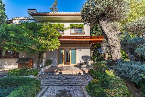 Albolote Villa | RentitSpain Grand Luxury Villa Piscina & Jacuzzi Granada