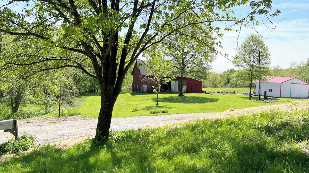 Winigan Other | Rescued Wood Retreat—Peaceful Country Retreat 7 beds-3.5 baths.