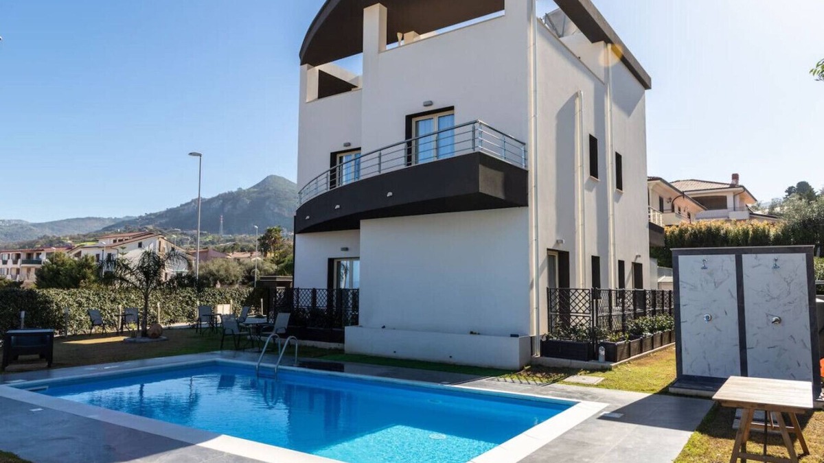 Sant'Agata di Militello Apartment | Residence Villa Nebros - Studio with Terrace and Pool