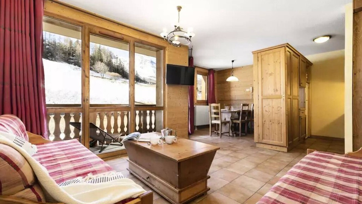 Lanslevillard Apartment | Residence Les Balcons de Val Cenis Village * - 8 Room Apartment 14/16 People
