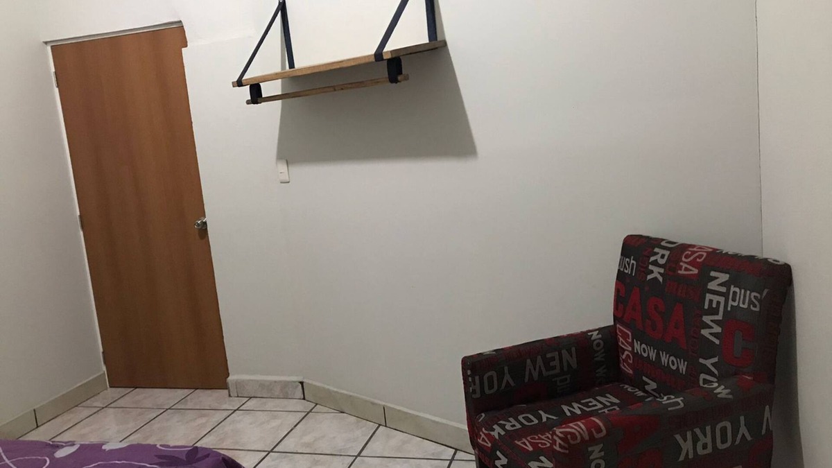 Tlaquepaque House | Residence in industrial area and universities.