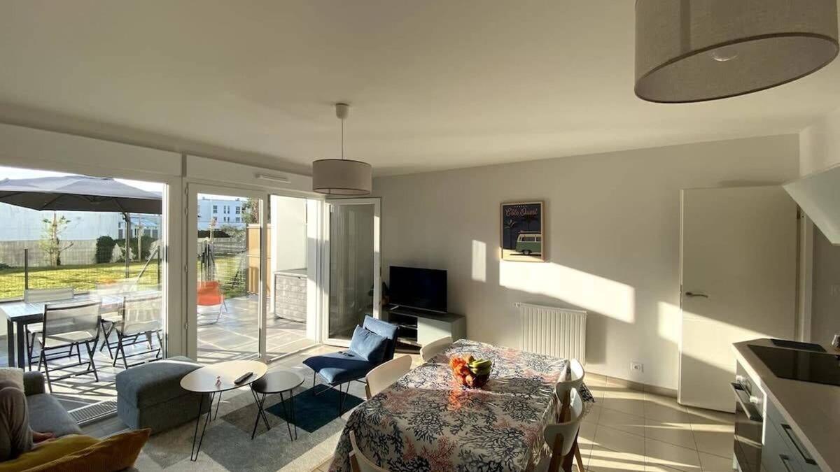 Quiberon Apartment | Residence 350 meters from the main beach chez lena
