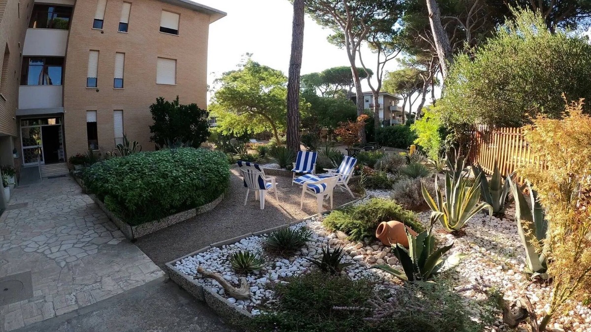 Principina a Mare Condo | Residence Casa Pineta 5 minutes from the sea and services.