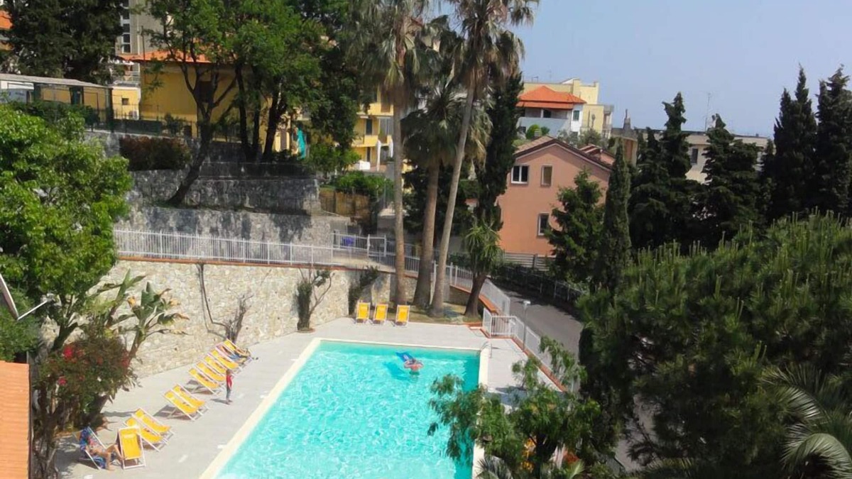 Pietra Ligure Apartment | Residence Dei Fiori Pietra Ligure Two-room Apt. 6 Pax Comfort