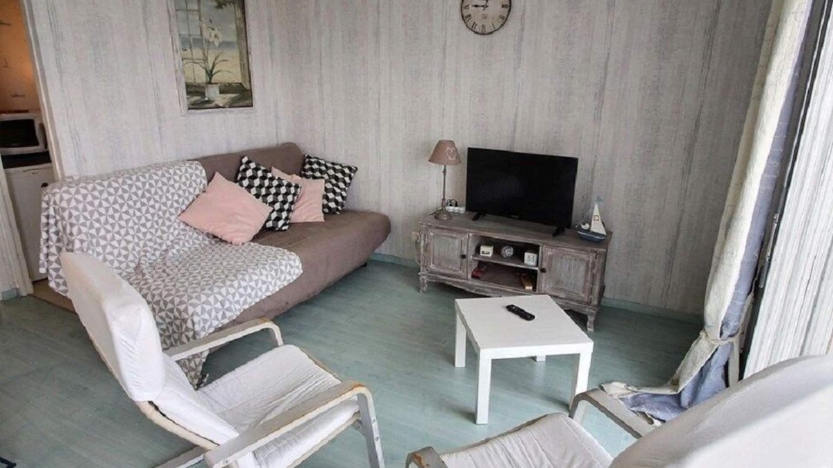 Moyenneville Apartment | Residence facing the port