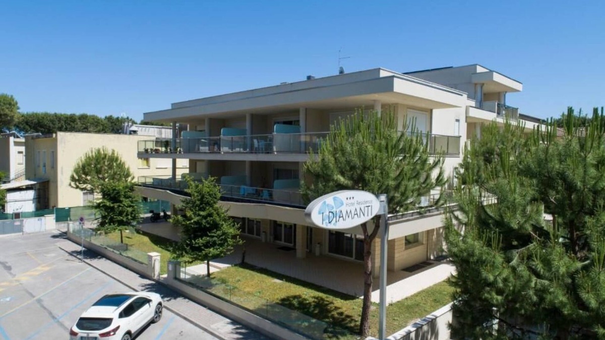 Pinarella House | Residence i Diamanti - Siroli Collection