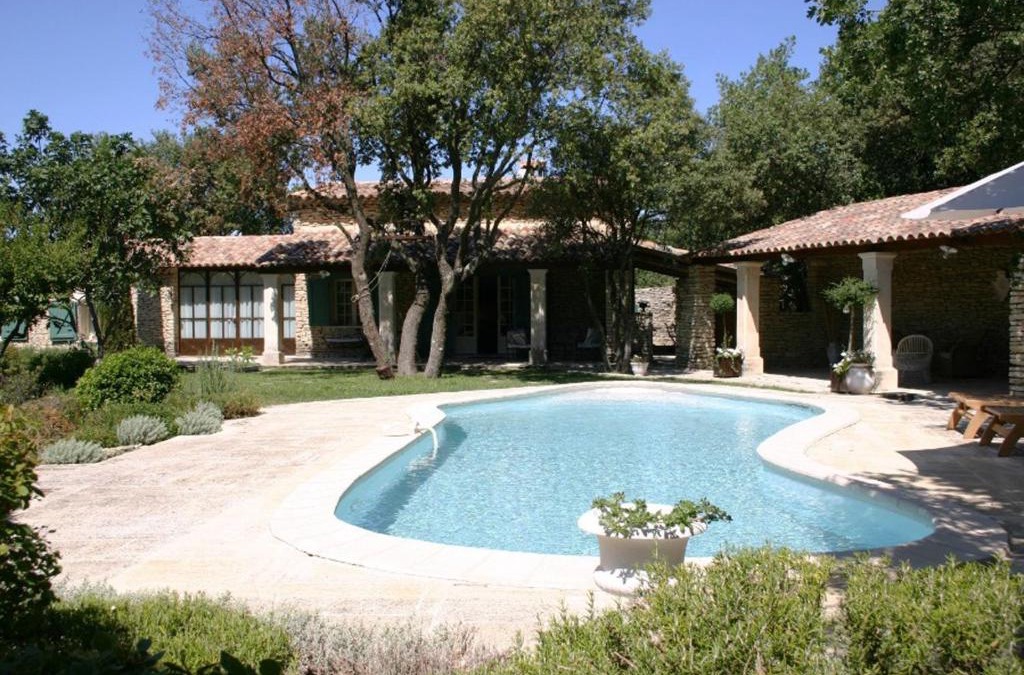 Murs Villa | Residence in the heart of the Lubéron garrigues - by feelluxuryholidays