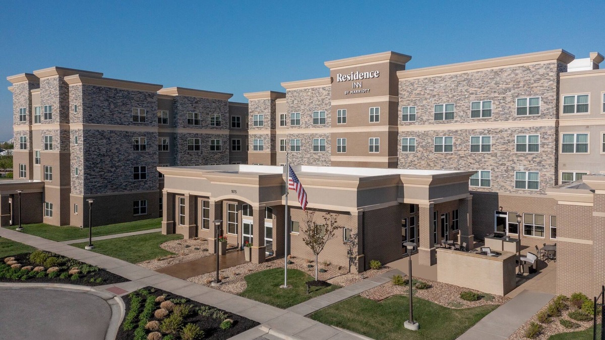 I-435 West KC-KS Hotel | Residence Inn by Marriott Kansas City at The Legends