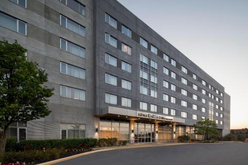 Saint-Laurent Hotel | Residence Inn by Marriott Montreal Airport
