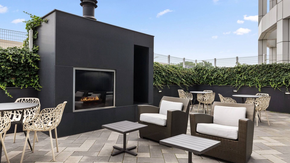East Bronx Hotel | Residence Inn New York The Bronx At Metro Center Atrium