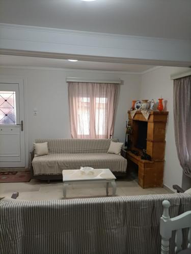 Karlovassi House | Residence Julia