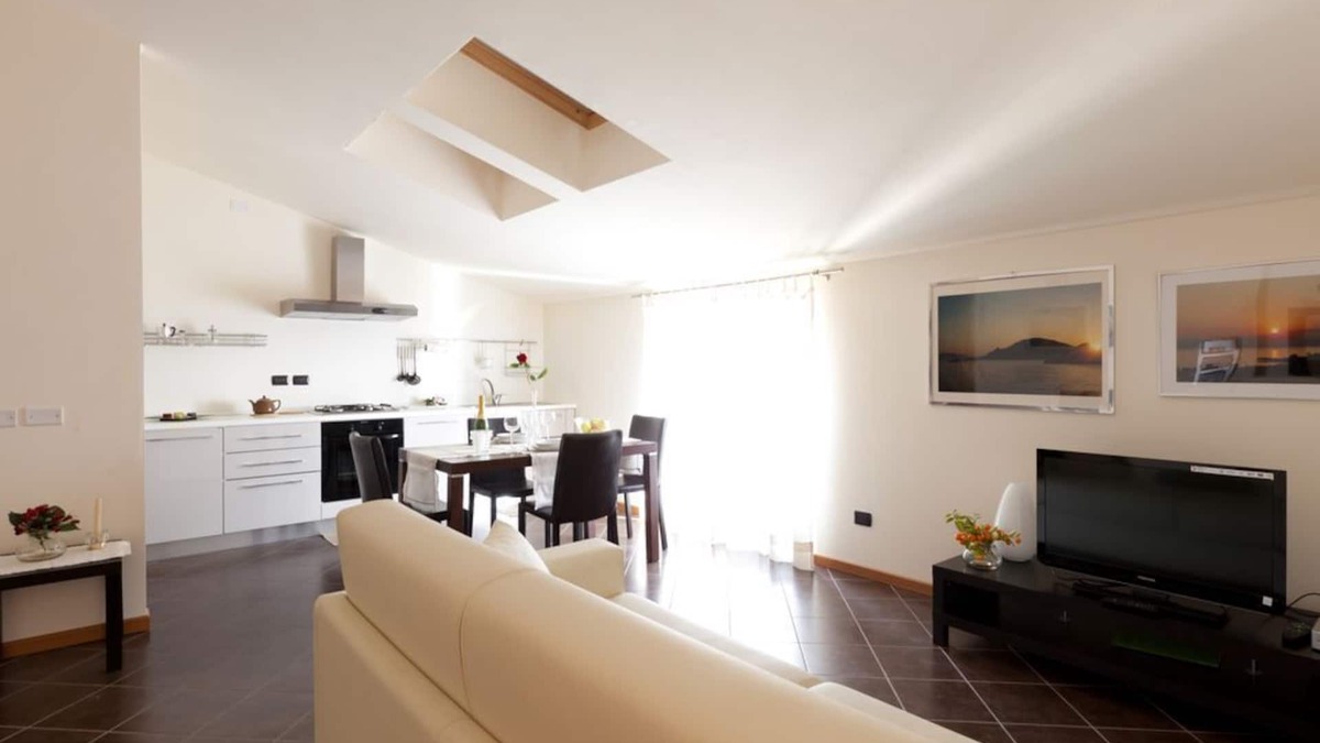 Cavaion Veronese House | Residence le Torri - M* - Elegant two-room apartment Lake Garda Bardolino