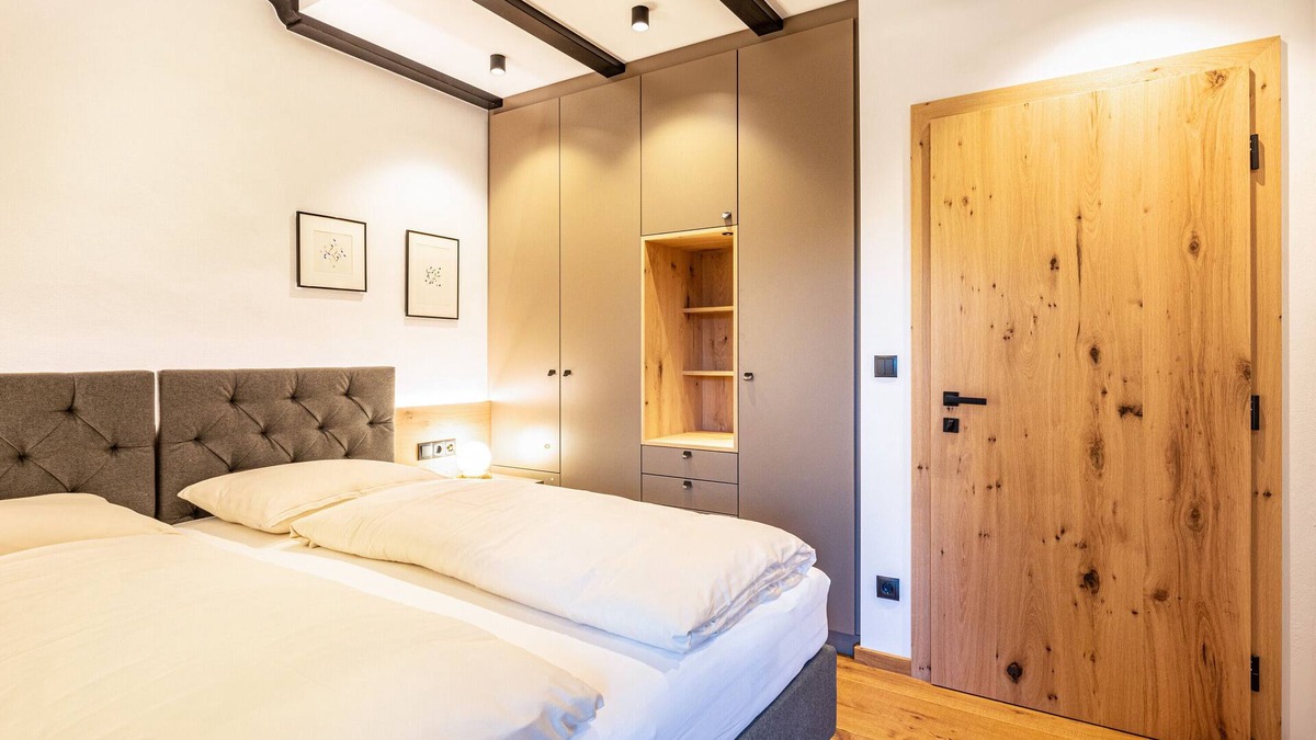 Kastelruth Apartment | 'Residence Skutial Apartment Santner' with Mountain View, Balconies & Wi-Fi