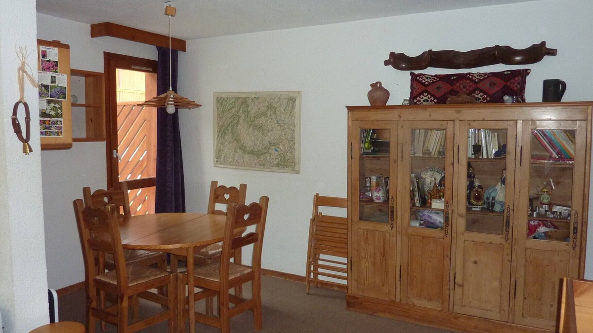 Val-d'Isere Apartment | RESIDENTIAL BUILDING, SPACIOUS APARTMENT, 4/5pers.