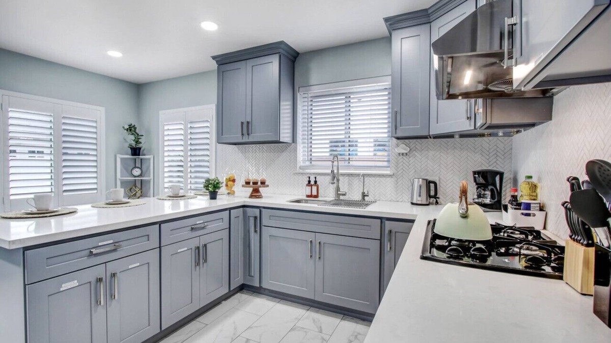 San Gabriel House | Residential Haven with EV Charger, Pool and BBQ, Perfect for Families