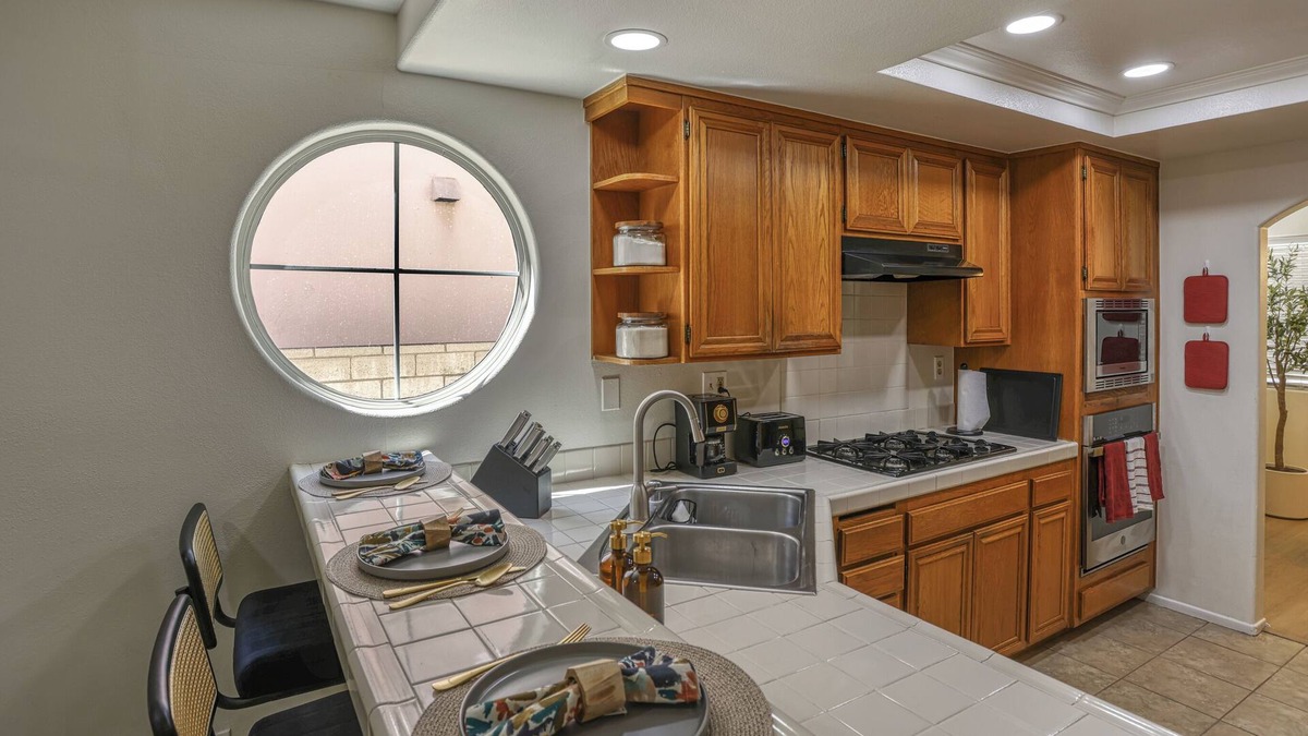 Stevenson Ranch House | Residential Retreat near Magic Mountain, Pet-Friendly