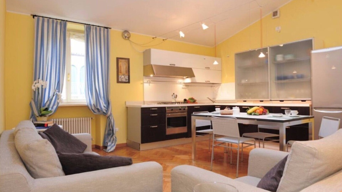 Lazise Old Town Apartment | Residenza Corsocangrande25 - Cansignorio apartment, 90 sqm.