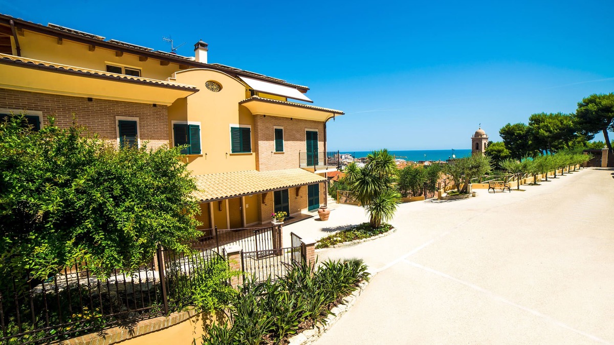 Cupra Marittima Apartment | Residenza Marano - Holiday Apartment Granchio