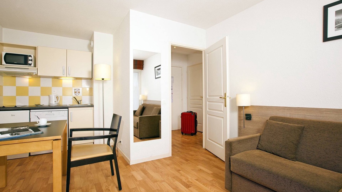 Prevessin-Moens House | Residhome Le Carre d'Or Prevessin