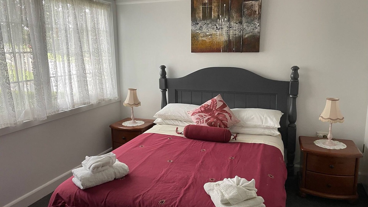 Bairnsdale House | RESONANCE- Cosy, Homely and Convenient, Less than 2 min to Bairnsdale town