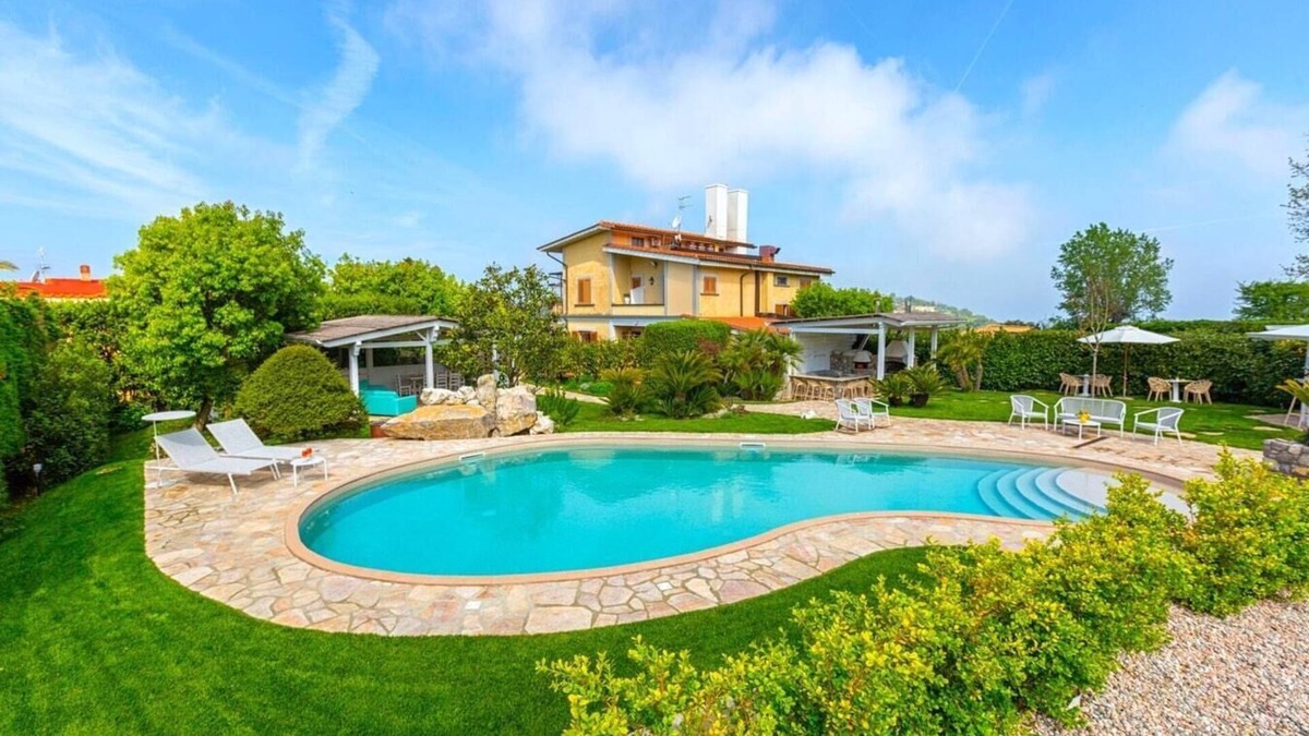 Sant'Agata sui Due Golfi Villa | Resort Lubrense - perfect for large groups