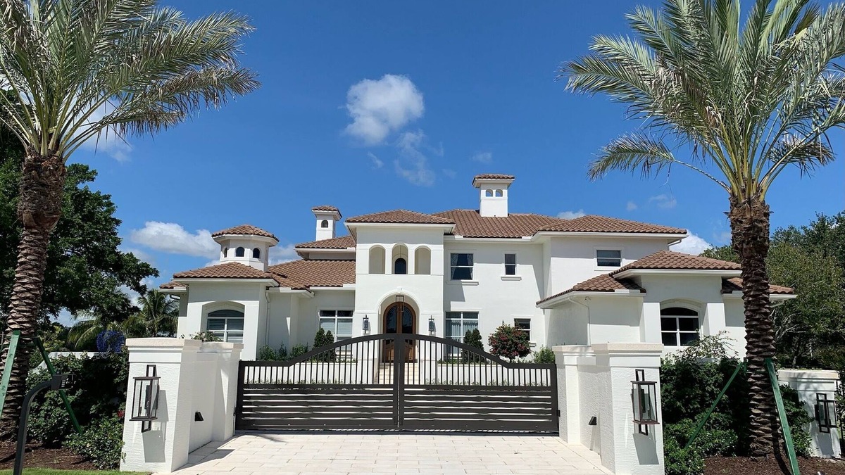 Wellington House | Resort Luxury, Palm Beach Lifestyle, all amenities included!