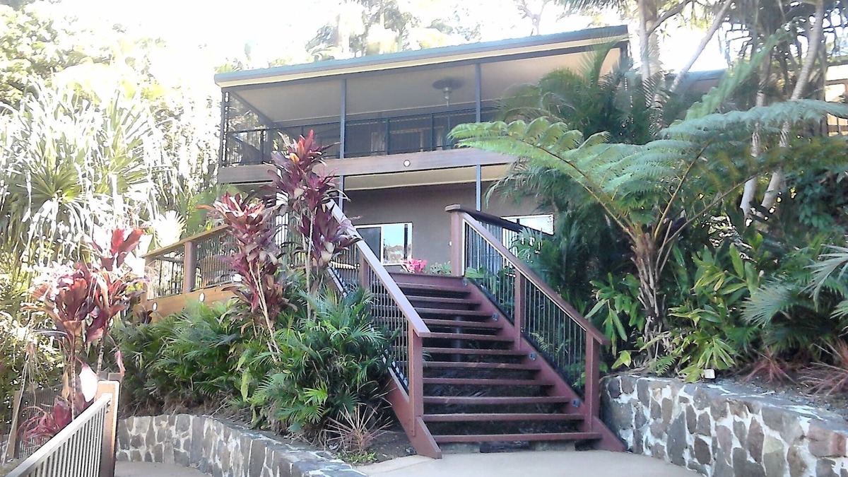 Mooloolah Valley House | Resort Style Accommodation