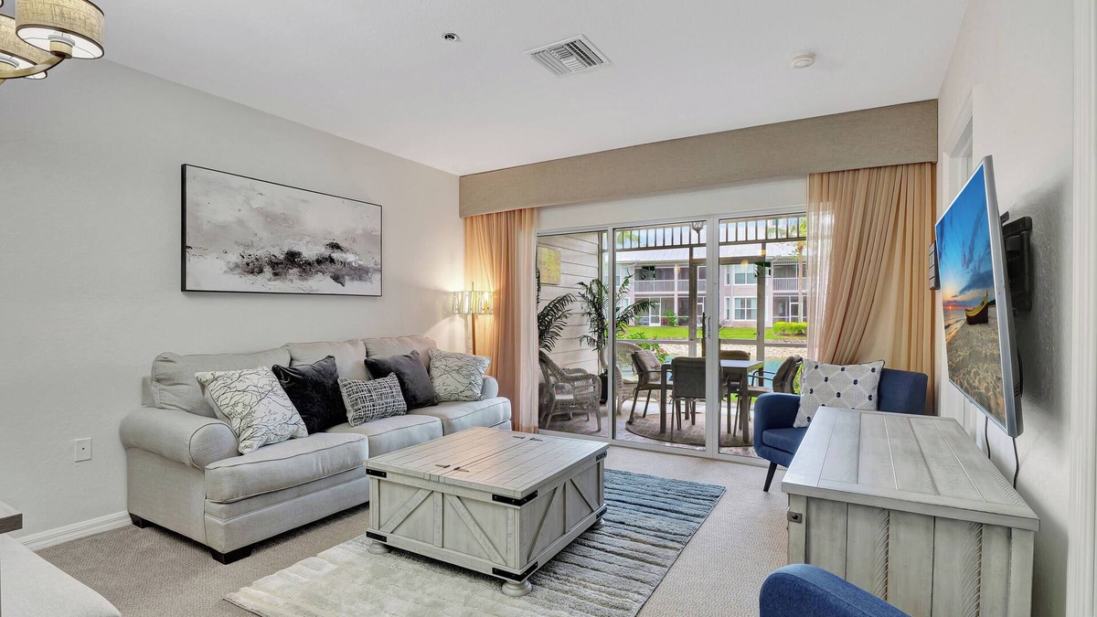 Naples Condo | Resort Style Condominium Community at Lely GreenLinks Golf Villas