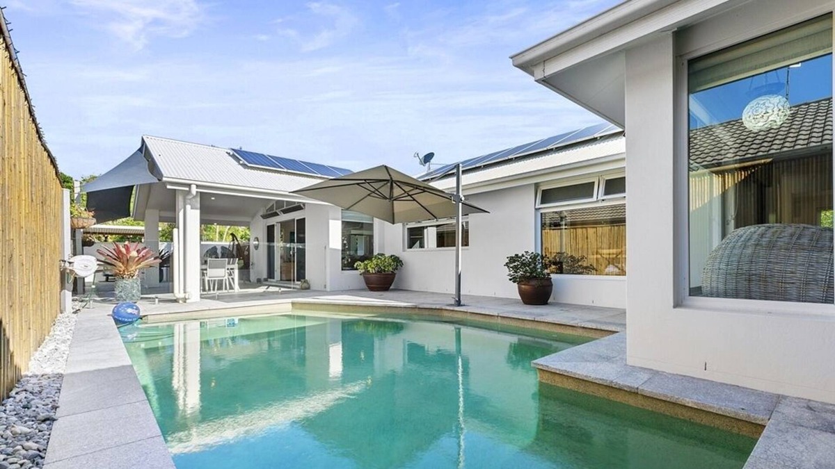 Twin Waters Apartment | Resort Style Home With Pool Twin Waters