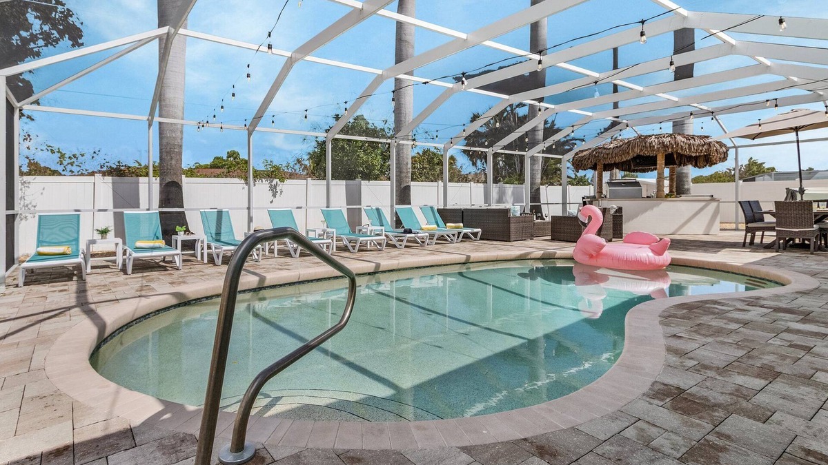 Cypress Lakes Estates House | Resort Style Living, Sleeps 12, Heated Pool & Hot Tub - Sea Breeze Oasis - Roelens