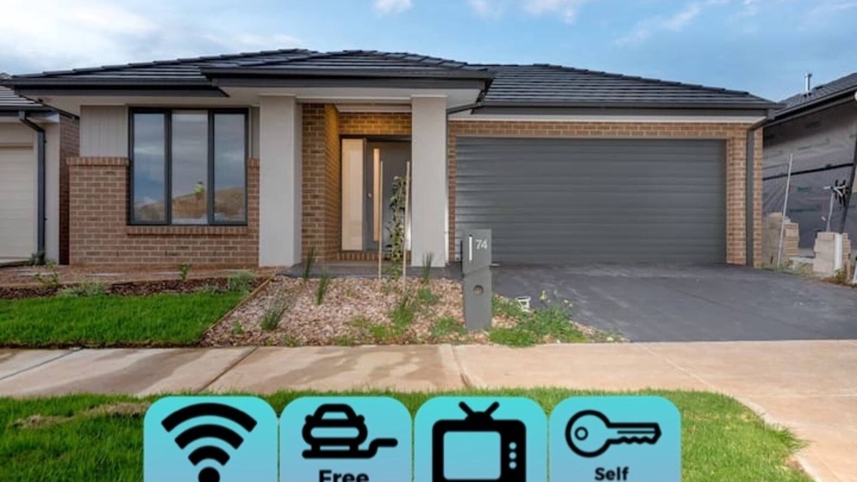 Werribee House | ResortStyle 4BR House with parking