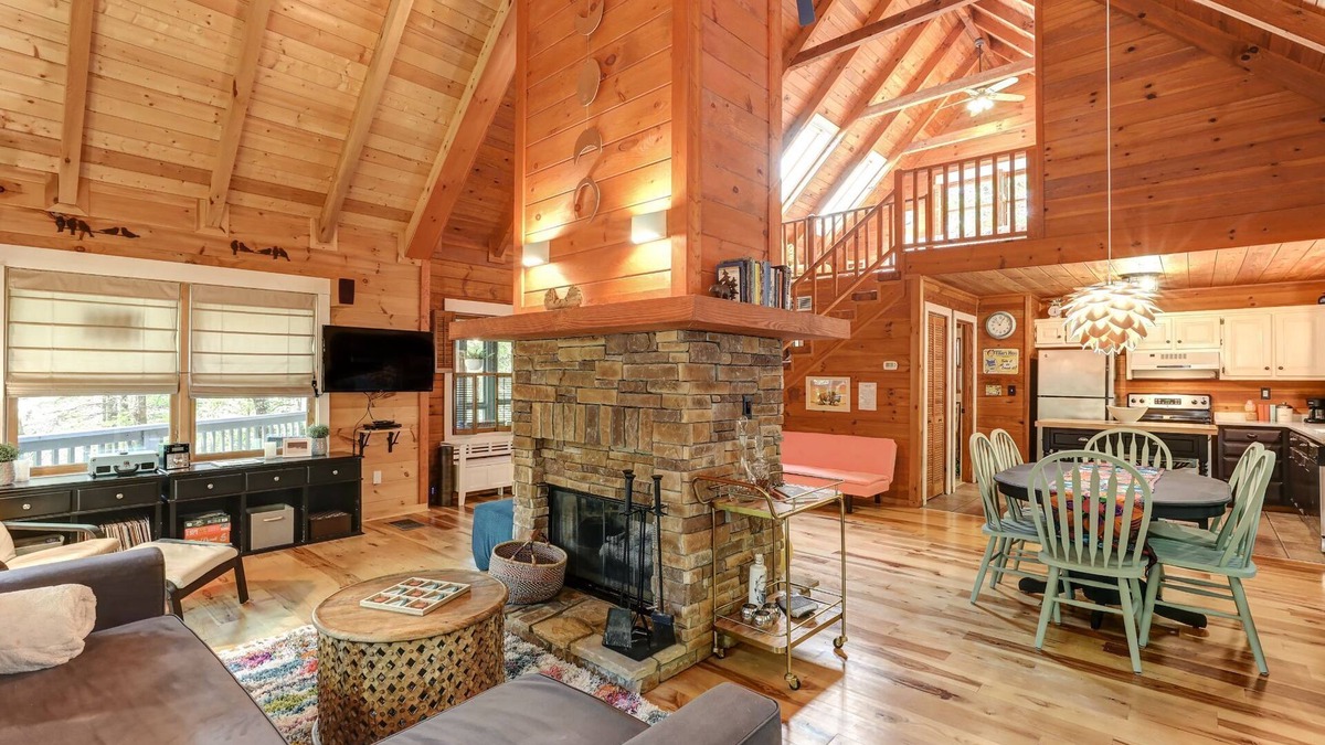 Big Canoe House | Respite at Big Canoe - Wood-burning fireplace, bright interiors, Wifi