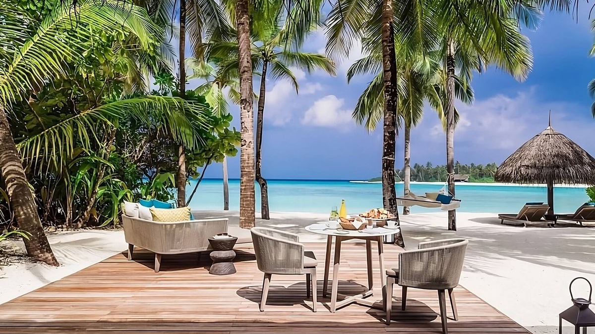 Reethi Rah Hotel | Rest and Relaxation! Balcony w/Beach View, Private Beach, Outdoor Pool