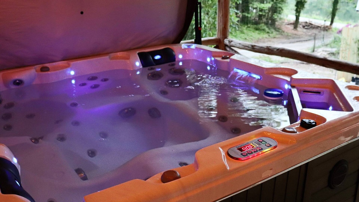 Brevard Cottage | REST ASSURED WITH HOT TUB AND COMFORT OF THIS HOME!