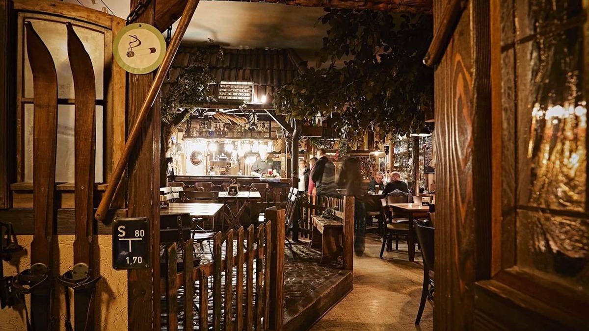 Sangerhausen House | Restaurant & Pension Rüssel - Pub