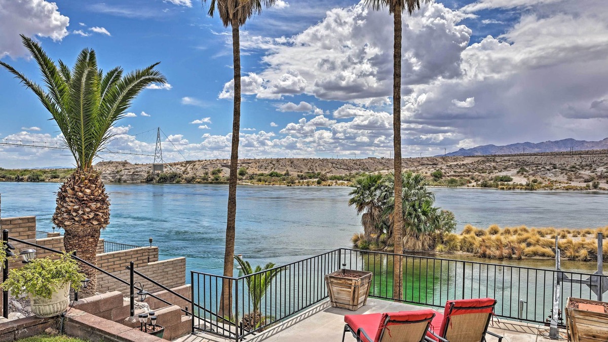 Bullhead City House | Restful Riverfront Retreat w/Private Dock + Patio