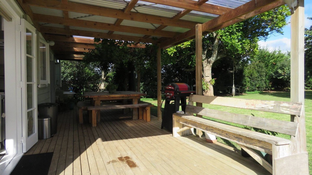 Kaitaia House | Restie Bungalow