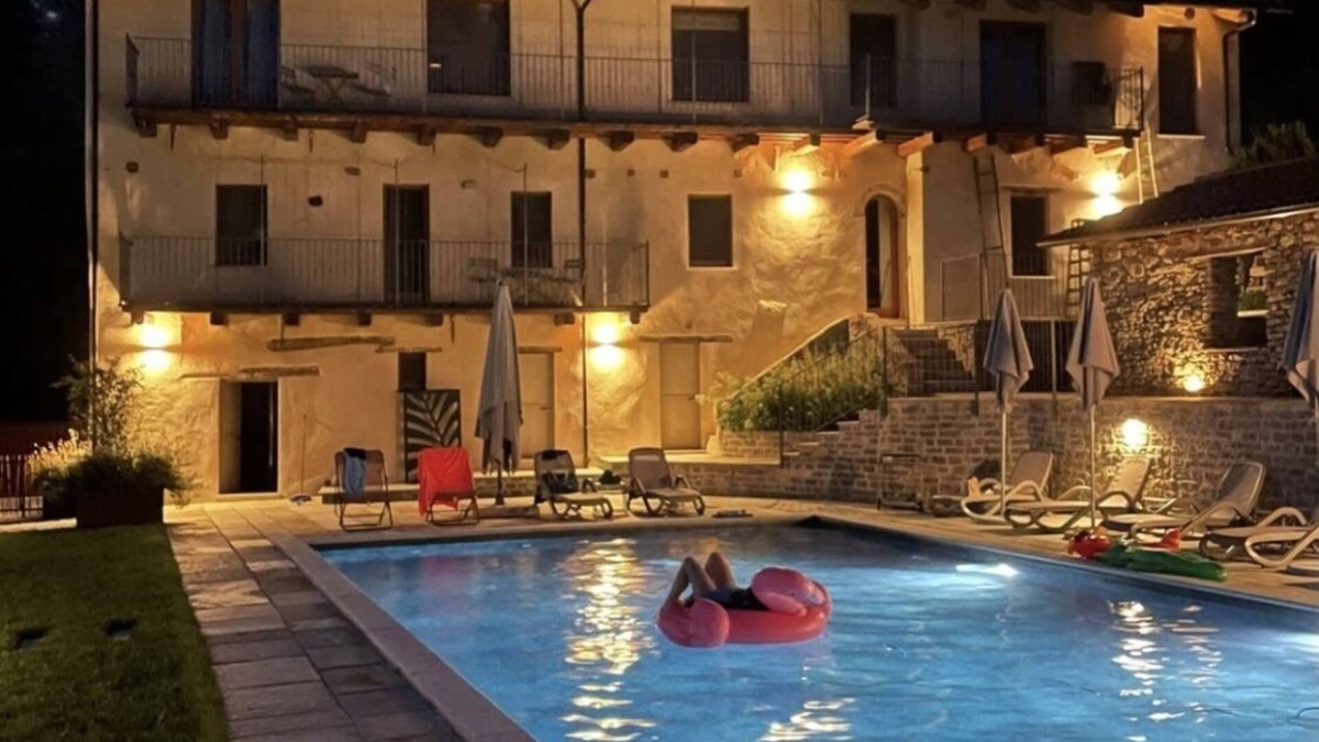 Bonvicino Villa | Restored 17th Century Villa with Swimming Pool, Chef's Kitchen+WiFi+AC