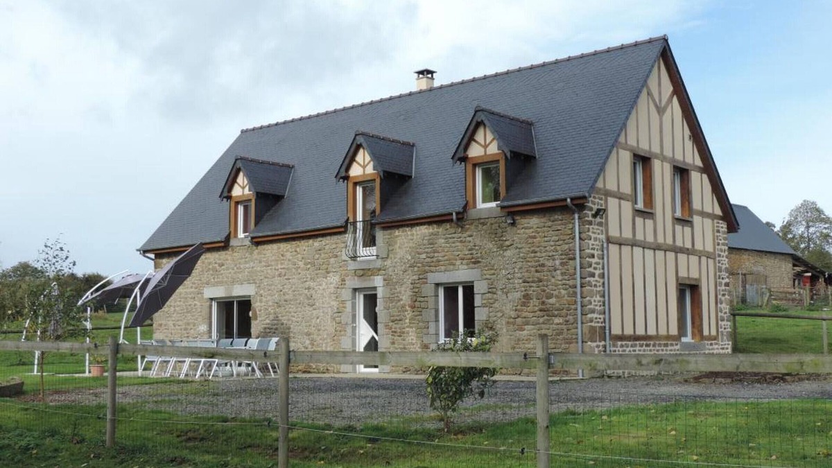 Landisacq Cottage | Restored house with garden in Landisacq, tranquility and nature