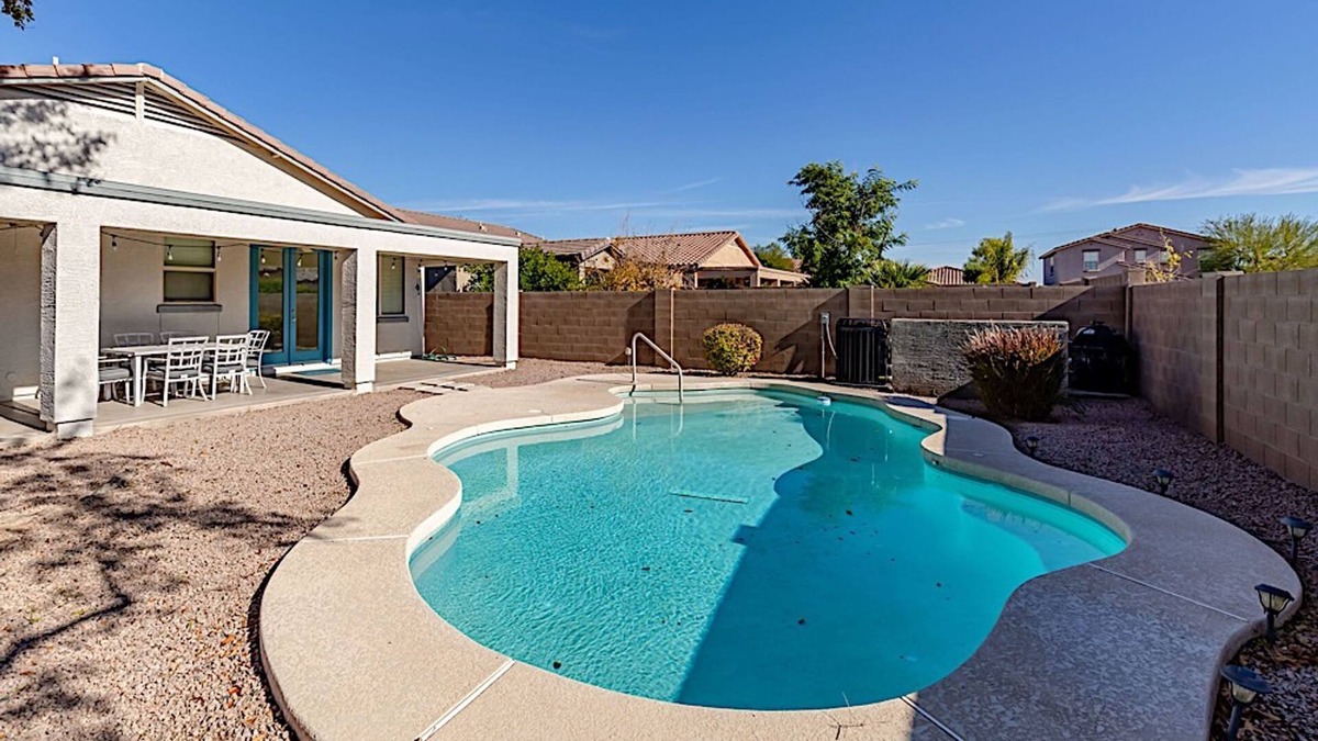 Laredo Ranch House | Retreat at San Tan 4BR by Casago