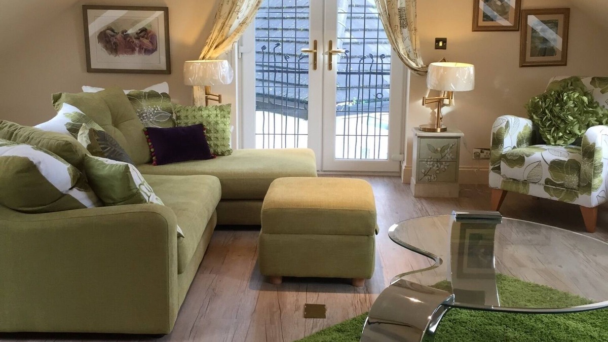 Ayr Bed & Breakfast | Retreat at The Knowe Auchincruive Estate
