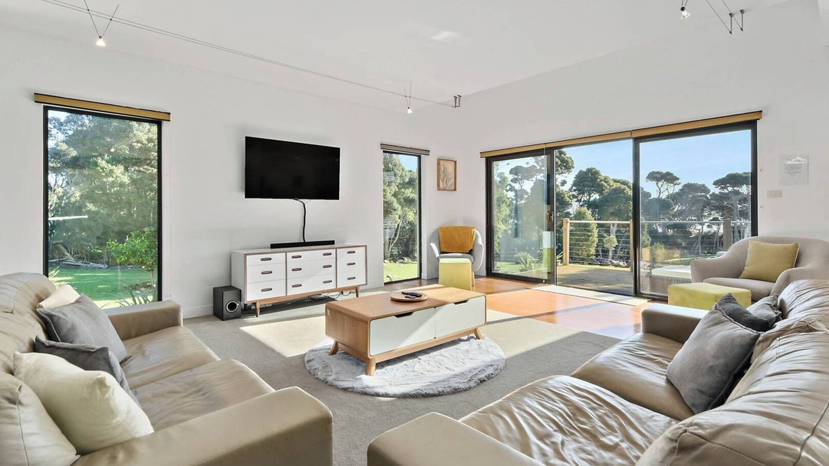 Legana House | Retreat by the River