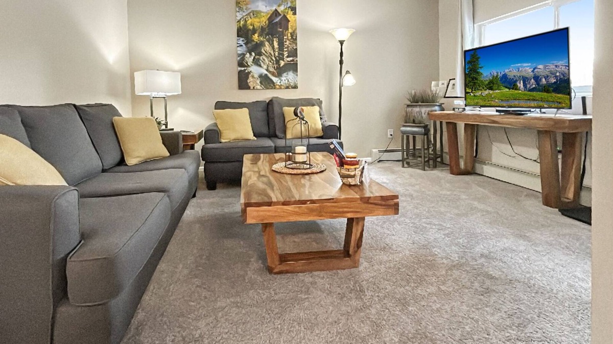 Rockrimmon Condo | "Retreat in the Springs!" 2 BR Condo - Sleeps 5!