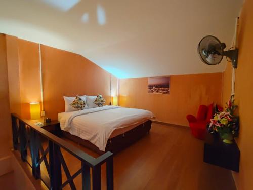 Chumphon Hotel | Retro Box Hotel Chumphon