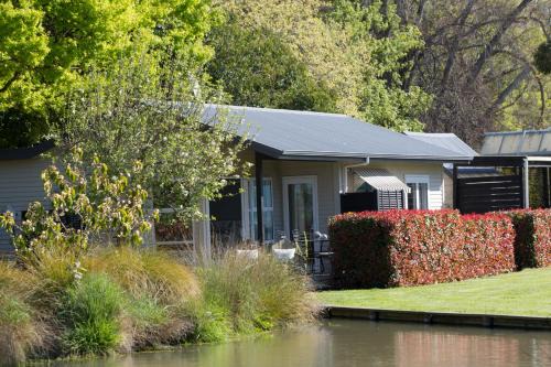 Willowby Bed & Breakfast | Revive On Oakview Boutique Beauty and Accommodation