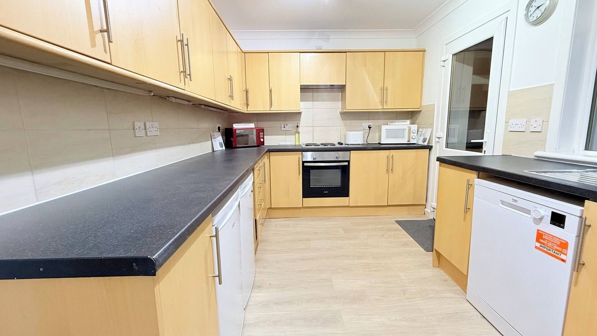 Falkirk House | RF-Entire House -Central Scotland-Falkirk| Self-Check-in |Pet-friendly | Parking